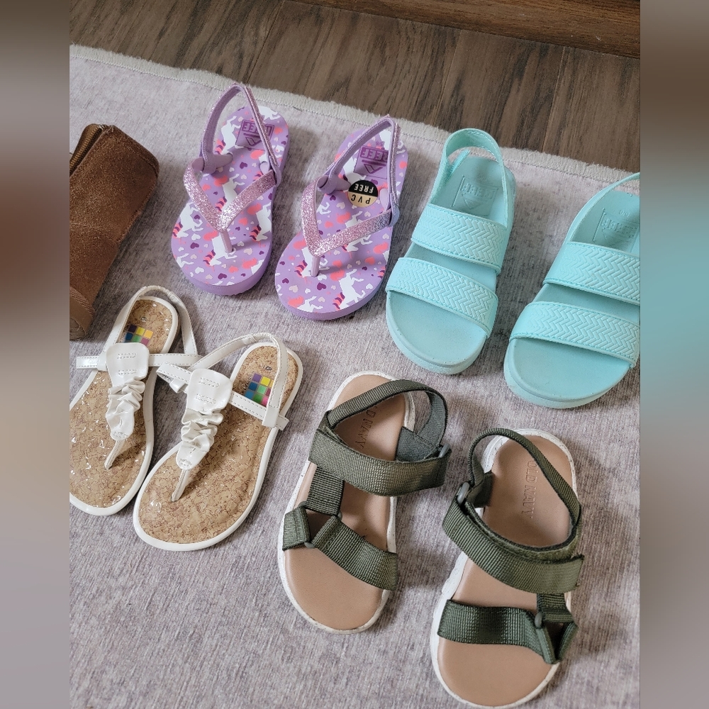 👡 Lot of 5 pairs of Toddler Girls Shoes! SIZE 5/6 - Picture 7 of 8